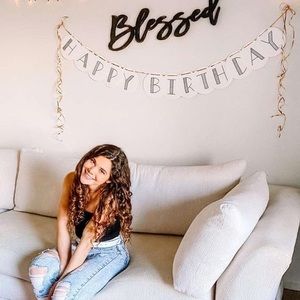 Meet your Posher, Sabrina